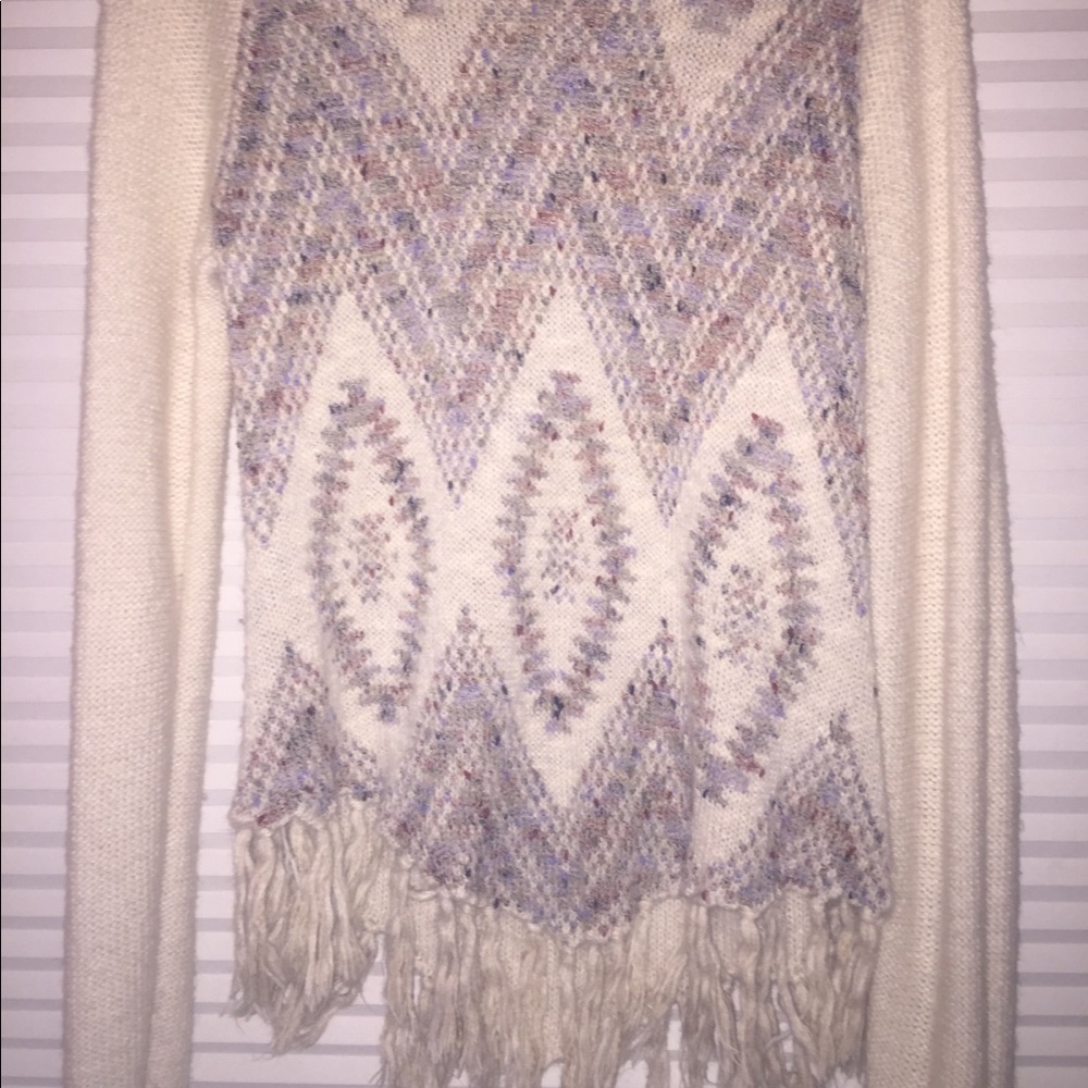 Warm and cozy fringe sweater